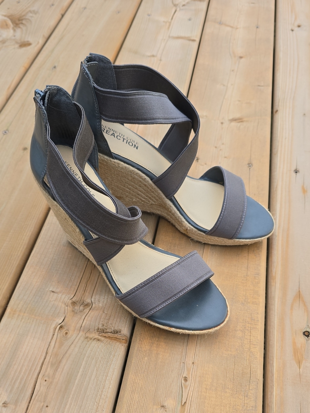 Kenneth Cole Reaction Grey Clo Elastic Strap Espadrille Wedge Sandals